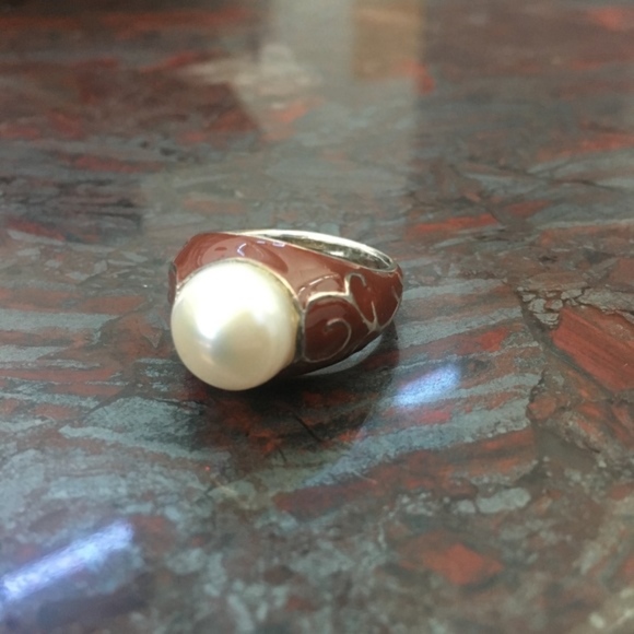 Red Ring with a Pearl - Picture 2 of 2